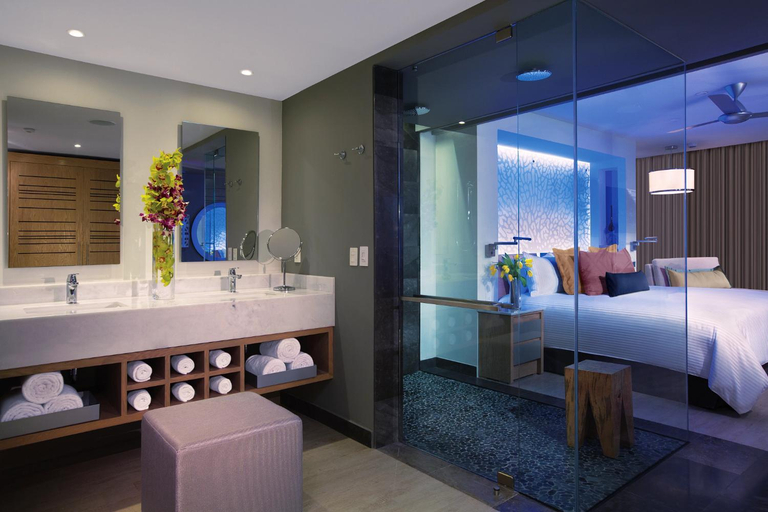 Bathroom 5, Secrets Riviera Cancun Resort & Spa - Adults Only - All inclusive, Benito Juárez