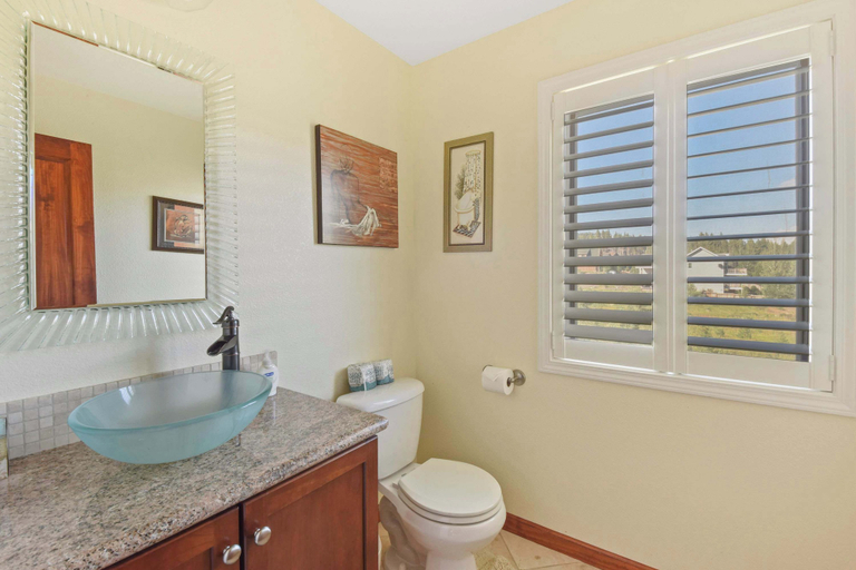 Bathroom, Mule Meadows Classy, Split Level South Tahoe Home!, El Dorado
