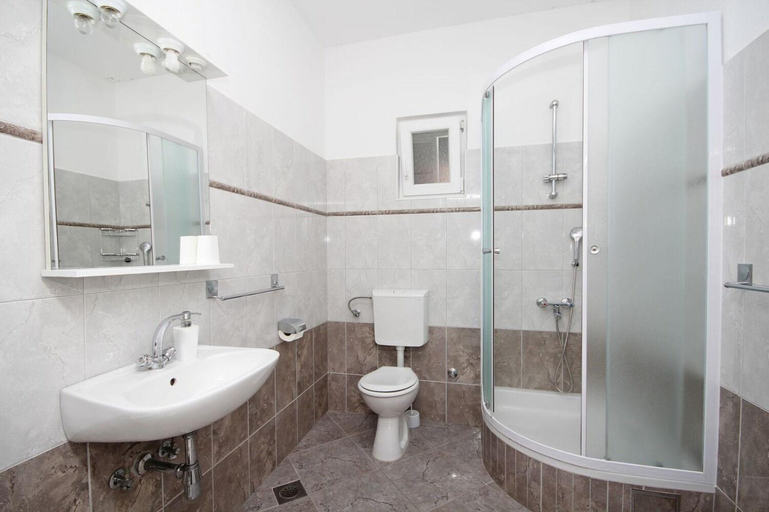 Bathroom 3, Apartments Maja, Podgora