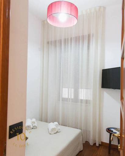 Bedroom 3, Residence El Diez, Napoli
