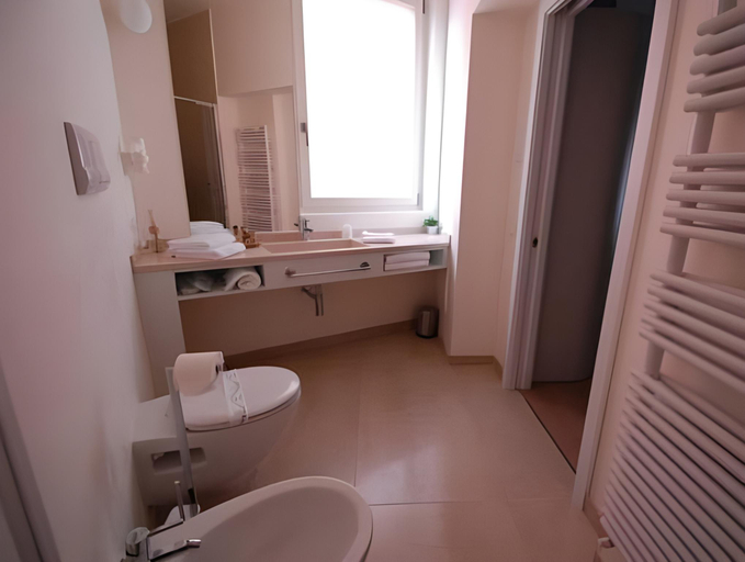 Bathroom 4, Aromi Piccolo Hotel, Brescia
