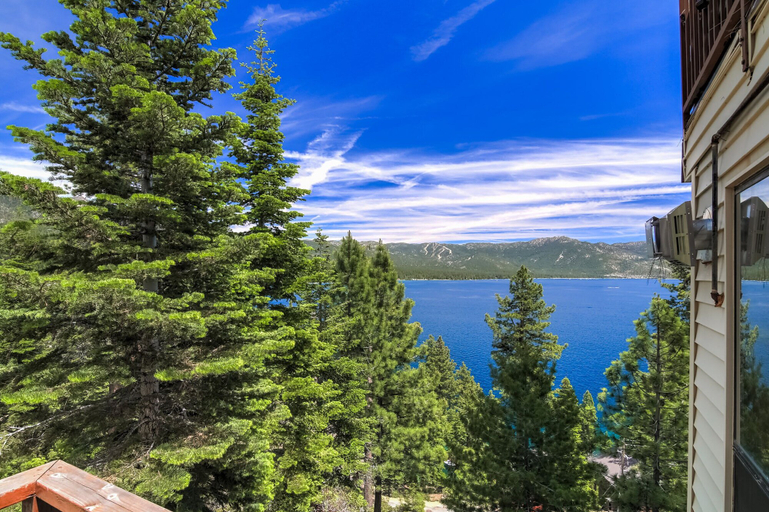 Others 5, Stunning Views at Stargazer Lakefront Studio!, Washoe