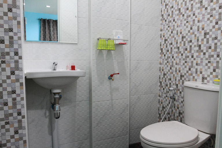 Bathroom 2, Siri Guesthouse, Phra Nakhon Si Ayutthaya