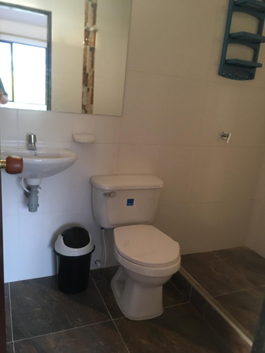 Bathroom 3, APARTAHOTEL TAYAMBE, La Mesa