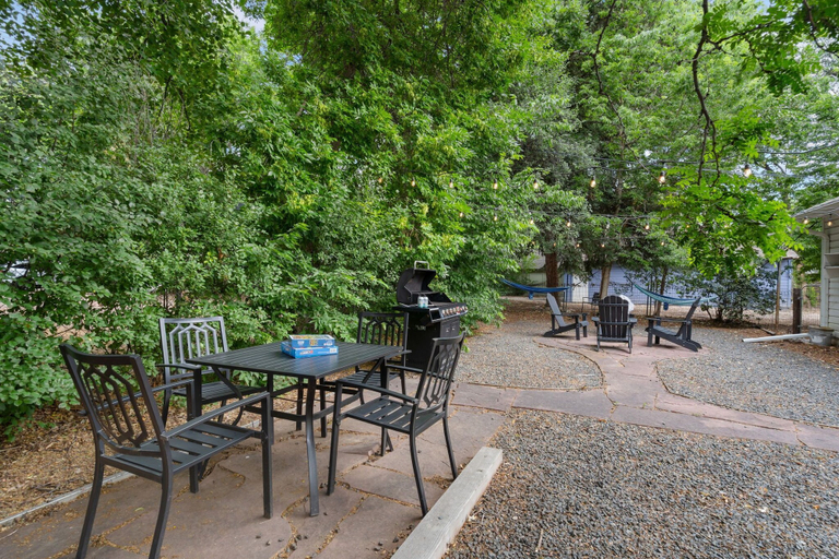Food & Drinks 3, The Rams' Den King Beds, Fire Pit, Spacious Yard, Larimer