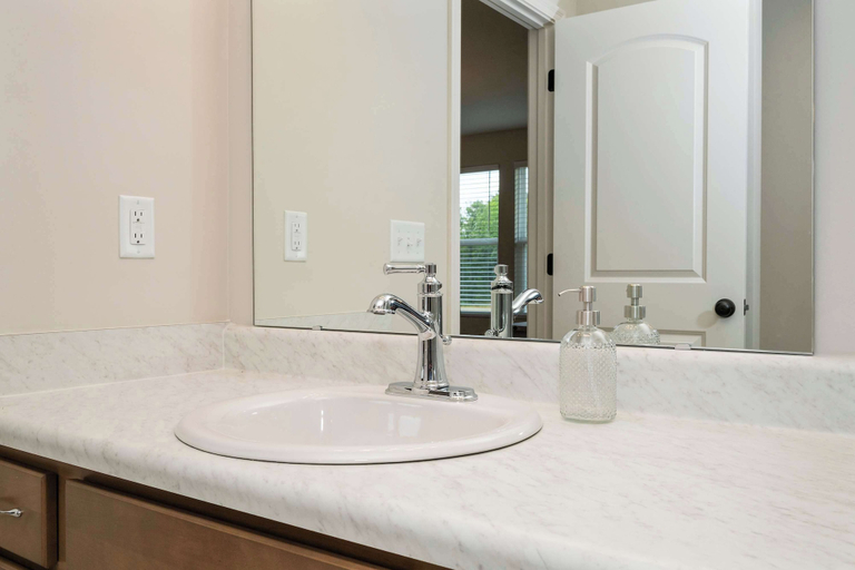Bathroom, Lunar Haven, Boone