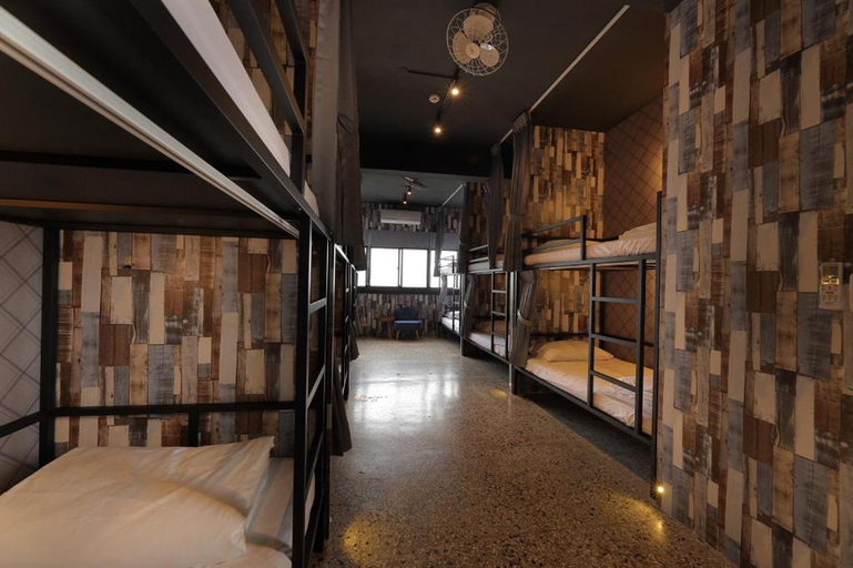 Bedroom 2, Topbunk Hostel, Taitung