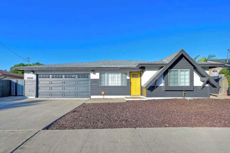 Exterior & Views 2, Immaculate 3 BDR in Oceanside Private Pool & Spa, San Diego