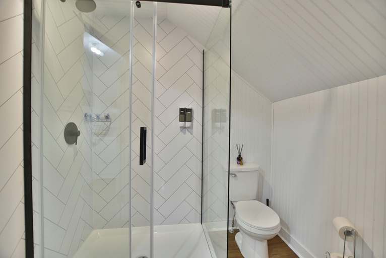 Bathroom 3, Hôtel victoria, Kamouraska