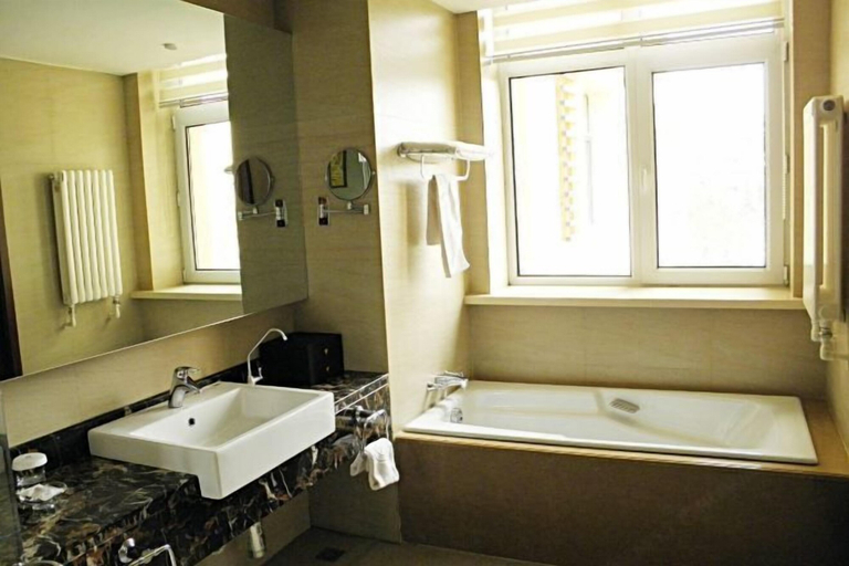 Bathroom 4, Mohe International Conference Center, Daxing'anling
