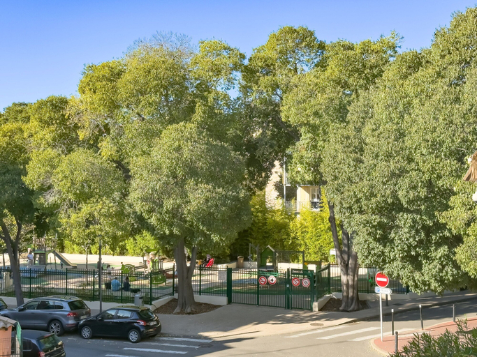 Room 4, 321 Le Marcellin in Cannes, Alpes-Maritimes