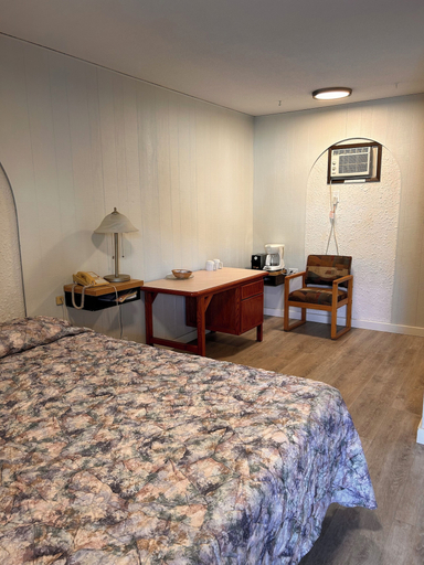 Bedroom 3, Lakecity Inn, Okanagan-Similkameen