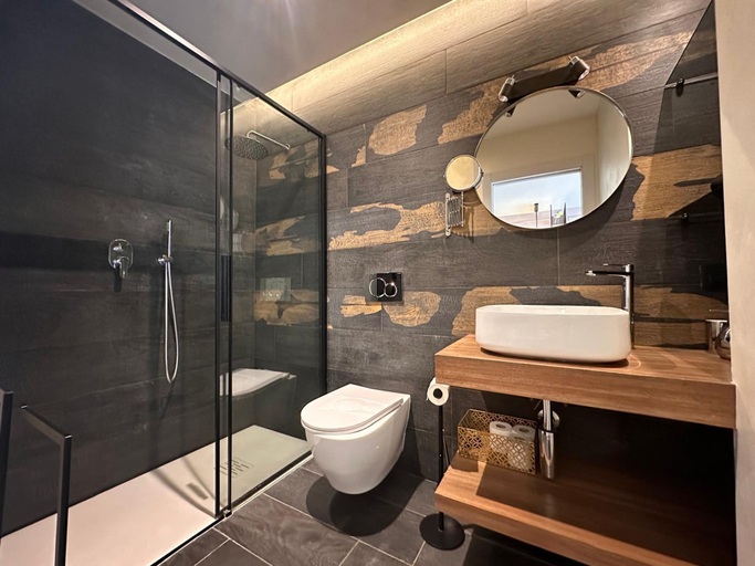 Room 5, Modern Studio in the Heart of Cannes - 2242, Alpes-Maritimes