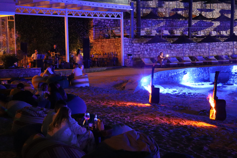 Food & Drinks 5, Mucobega Hotel 2, Sarandës