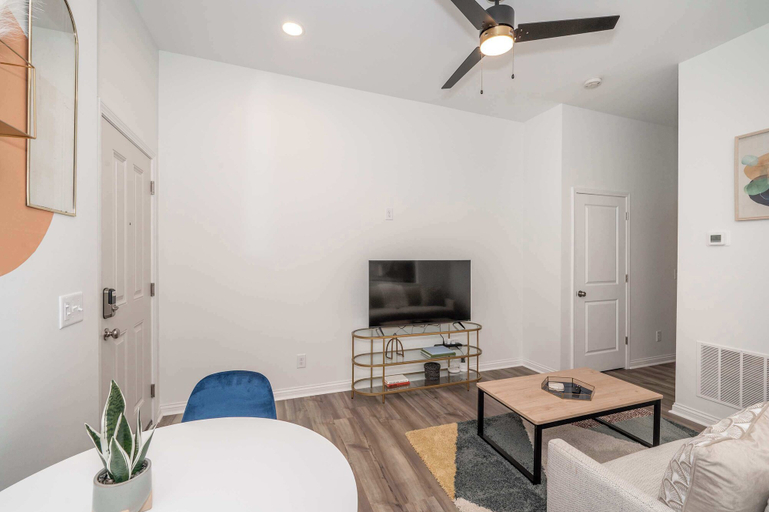 Others 4, Covington Charm 202, Kenton