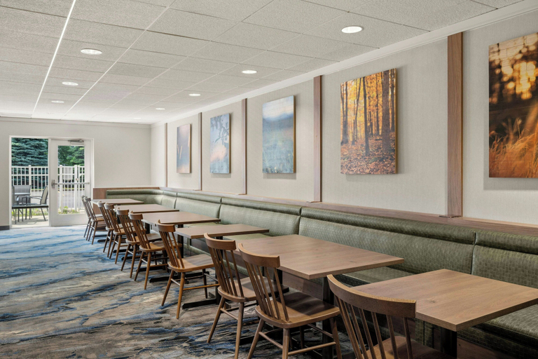 Food & Drinks 5, Fairfield Inn & Suites by Marriott New Buffalo, Berrien
