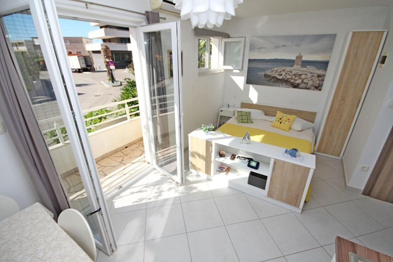 Others 4, Apartments Maja, Podgora