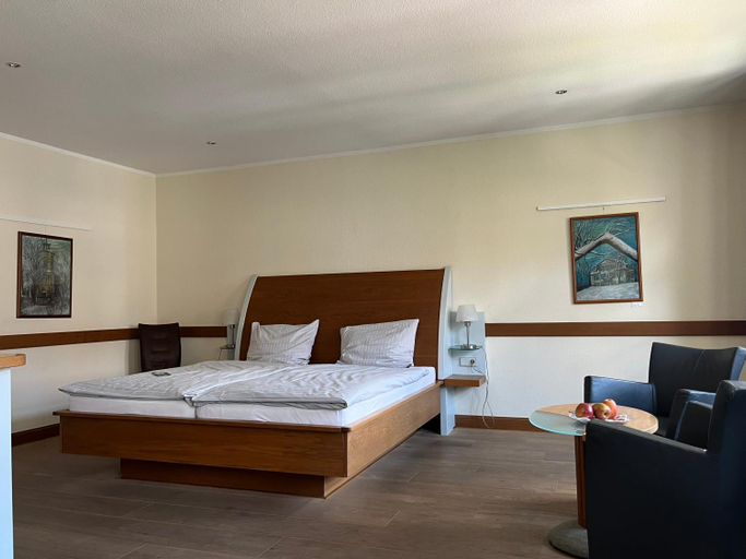 Bedroom 2, Gasthaus Zur Noll, Jena