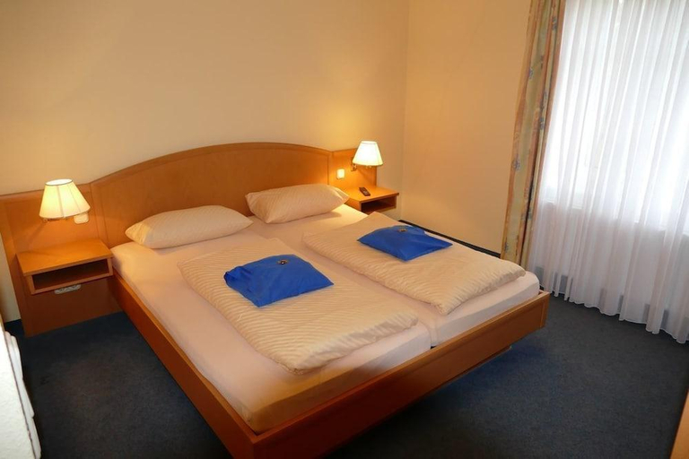 Others 3, Hotel vom Land zum Meer, Stade