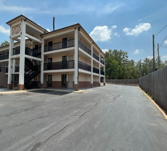 Exterior & Views 2, Motel 6 Laurel, MS, Jones