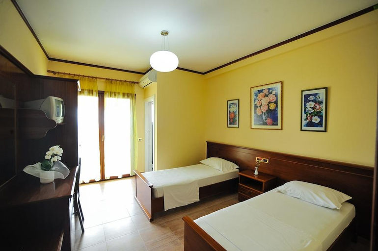 Bedroom 2, Iliria Internacional Hotel, Durrësit