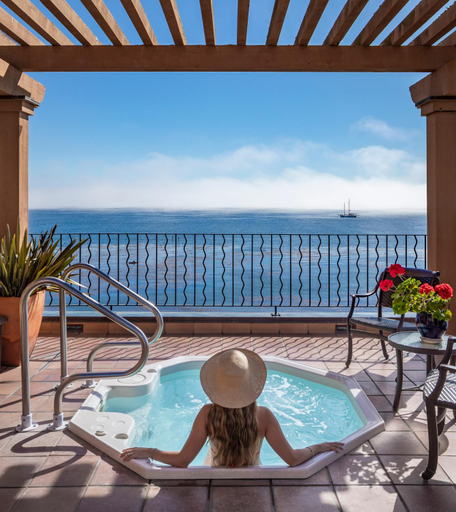 Sport & Beauty 2, Monterey Bay Inn, Monterey