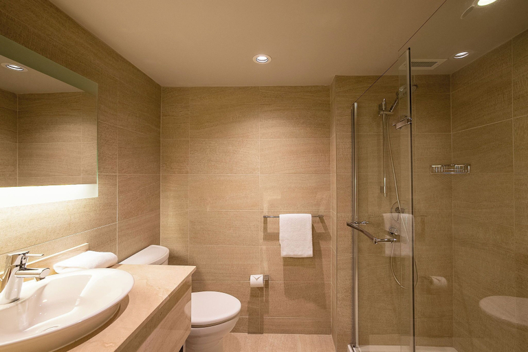 Bathroom 5, Hôtel Château-Bromont, La Haute-Yamaska