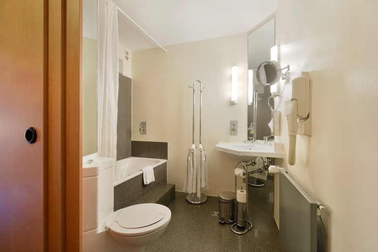 Bathroom 5, Hotel Wiehberg, Region Hannover