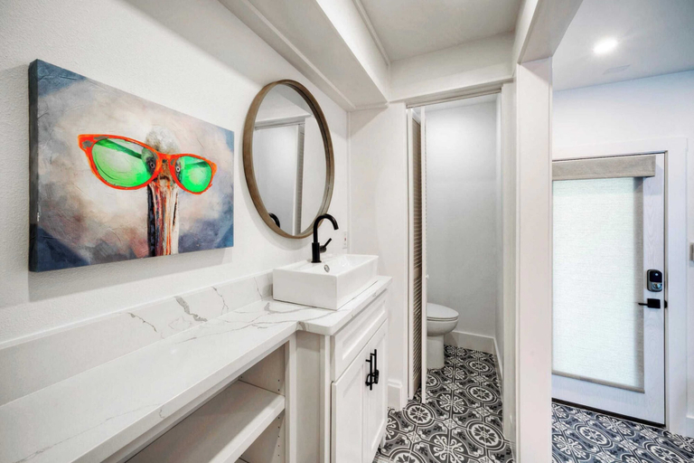 Bathroom 5, Boujee Pelican by Avantstay Pool+game Room+views, Nueces