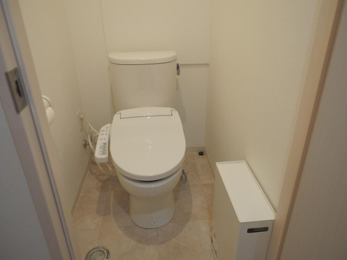 Bathroom 5, bnb+ Akihabara (Female Only), Chiyoda