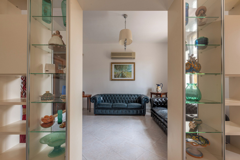 Interior, Villetta Ficarazzi by Wonderful Italy, Palermo