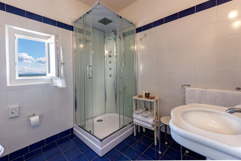 Bathroom 4, Palazzo di Valli Hotel Siena, Siena