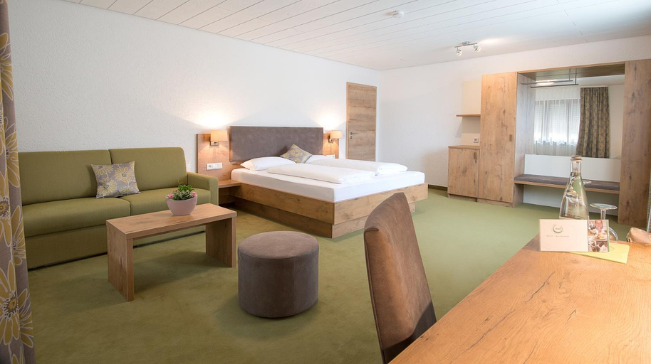 Bedroom 4, Gasthaus Hotel Kranz, Waldshut