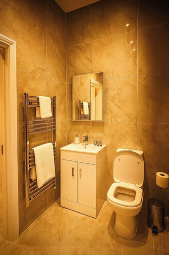 Bathroom 5, The Hadley Hotel, London