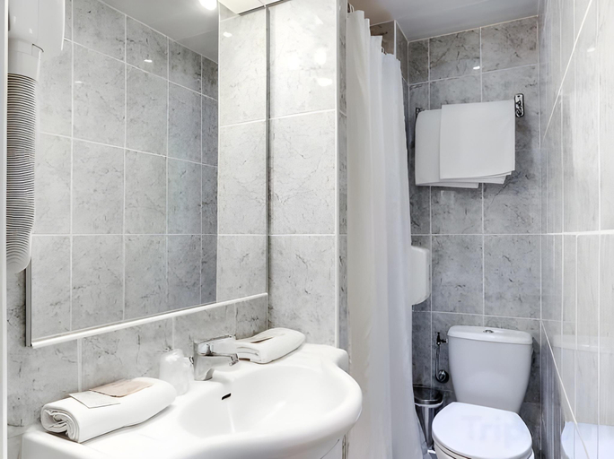 Bathroom 4, Hotel Byakko Nice, Alpes-Maritimes