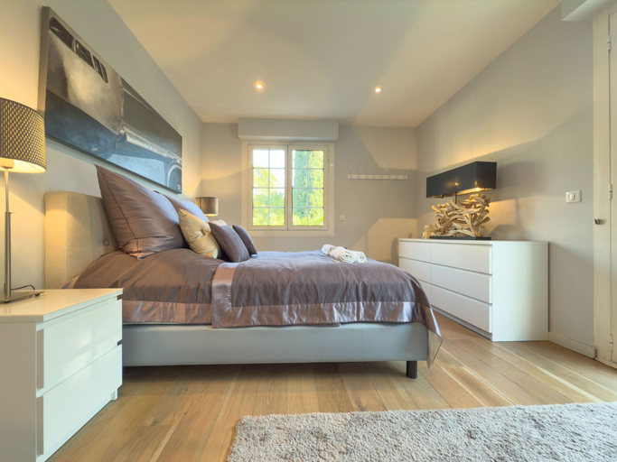 Room 5, 214 L Clat in Cannes, Alpes-Maritimes