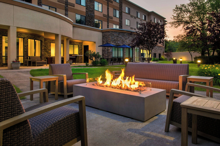 Food & Drinks 3, Courtyard by Marriott Paramus, Bergen