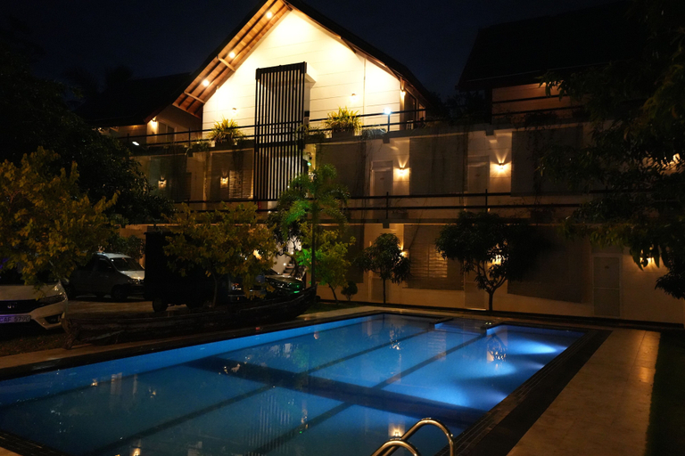 Sport & Beauty 3, Royal Crown Residency Hotel, Kaduwela