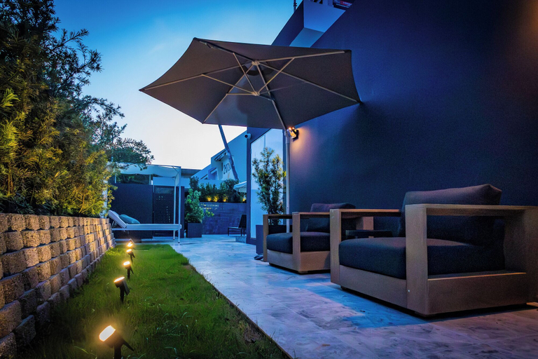 Terrace/patio 2, El Louis King-Pool ResortVibe NearBeach