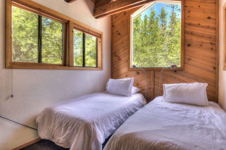 Bedroom, Northwoods Hangout Near Tahoe Donner, Nevada