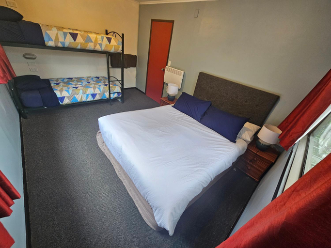 Bedroom, Chateau Backpackers & Motels, Westland