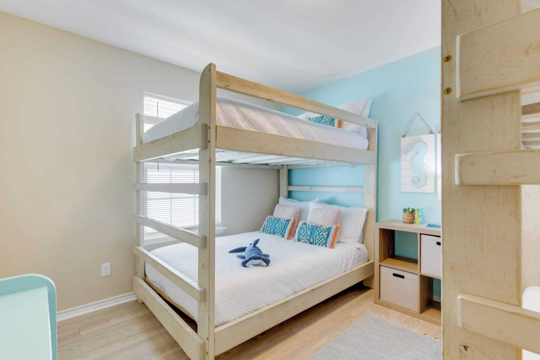 Bedroom 4, Salty Peach by Avantstay Private Pool, New Decor, Nueces