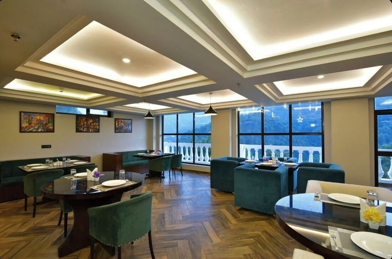 Food & Drinks 3, Claret inn by Lawrence Hotels, Chamba
