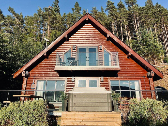Others 4, Lodges On Loch Ness, Highland