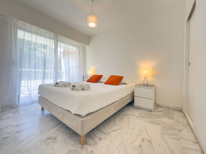 Room 4, Le Cirrode in Cannes, Alpes-Maritimes