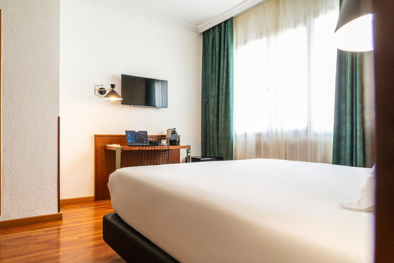 Bedroom 3, Hotel Cason del Tormes, Madrid
