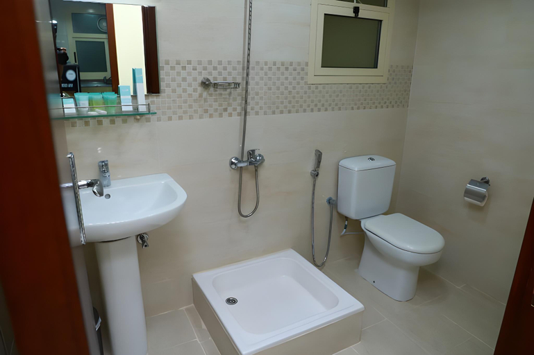 Bathroom 4, ONYX HOTEL APARTMENTS, Ajman