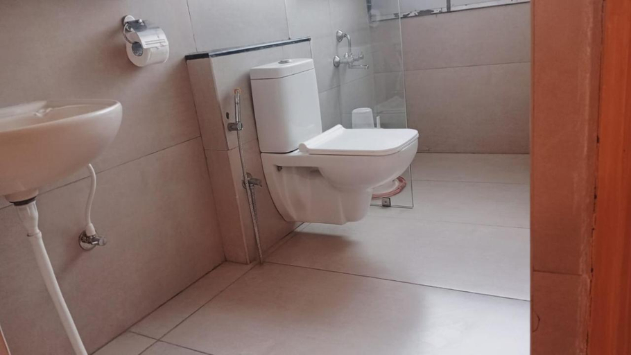 Bathroom 4, Grand Regency Rajajinagar, Iskcon Temple - World Trade Centre, Bangalore