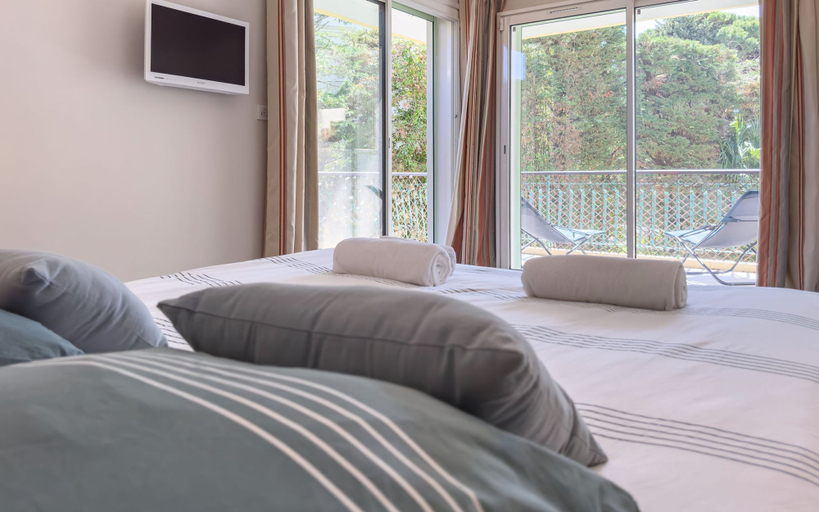 Room 5, 202 Marylin in Cannes, Alpes-Maritimes