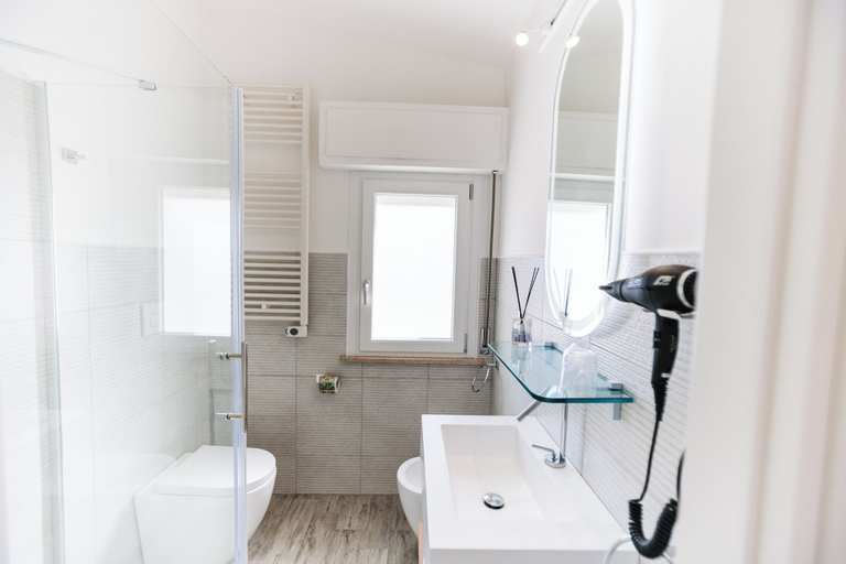 Bathroom 5, Centoquindici Rooms & Suite, Pescara